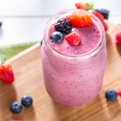 BERRY BLAST SMOOTHIE